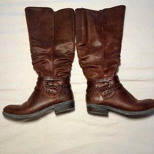 BareTraps Brown Heeled Boots
